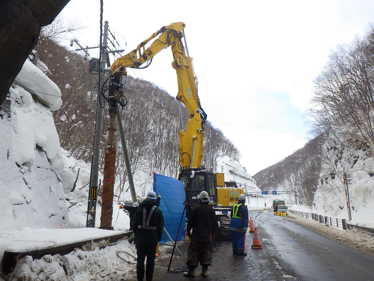 一般国道２２９号　神恵内村　川白法面外一連工事